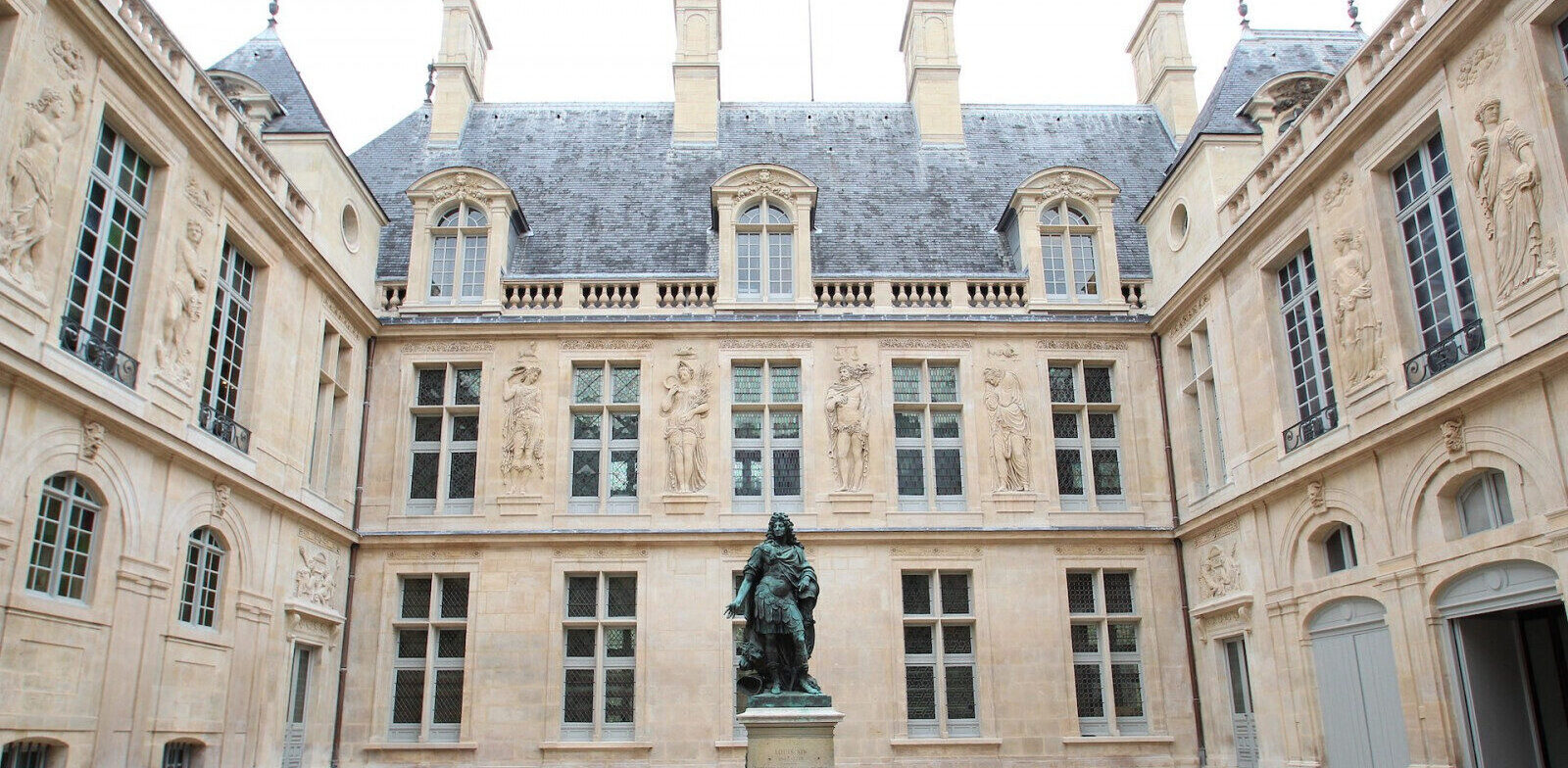 Visite guidée des collections permanentes du musée Carnavalet